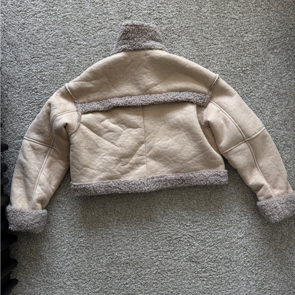 Sherpa Jacket - Picture 8 of 8